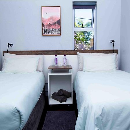 Bed and Breakfast Jft Self Catering Units East London Exteriér fotografie