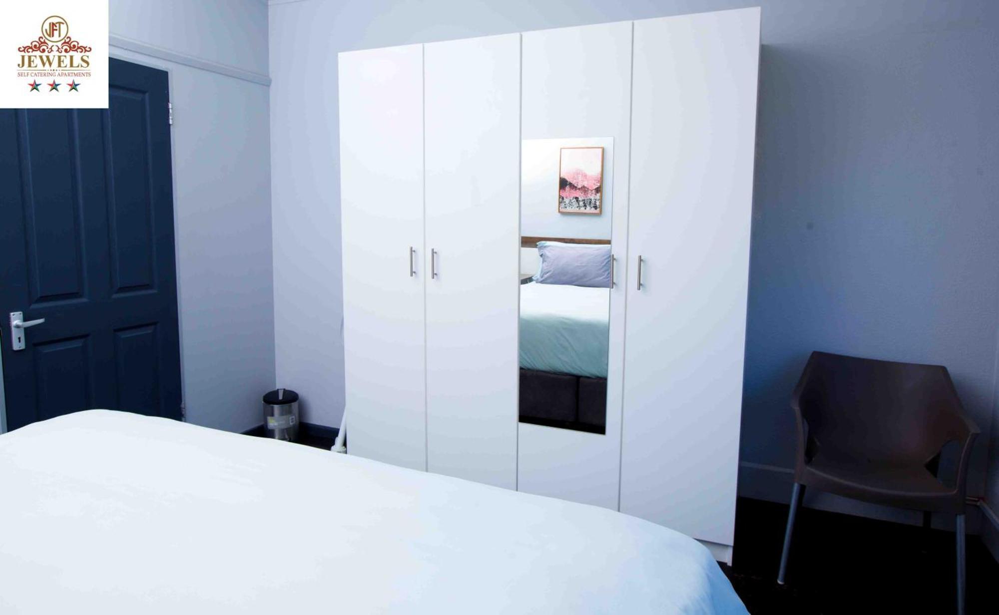 Bed and Breakfast Jft Self Catering Units East London Exteriér fotografie