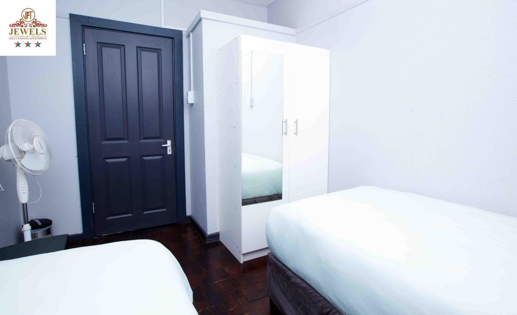 Bed and Breakfast Jft Self Catering Units East London Exteriér fotografie